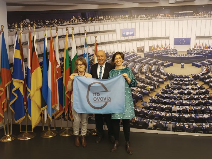 Presentate oggi a Roma 10.000 firme al Parlamento europeo contro l'ovovia finanziata a Trieste con il PNRR