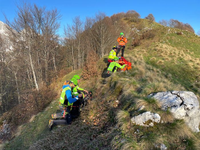 Fvg, ciclista polacca cade con la bici lungo un sentiero intorno ai 1300 metri di altitudine
