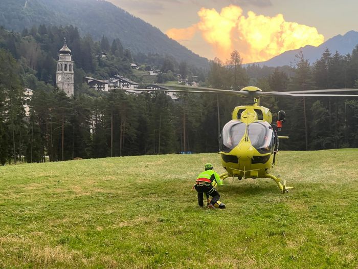 Escursionisti belgi bloccati a 1800m fuori sentiero; salvati dall'elisoccorso