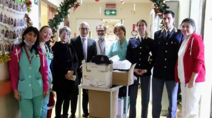La Polizia di Stato porta un sorriso ai piccoli pazienti del Burlo Garofalo