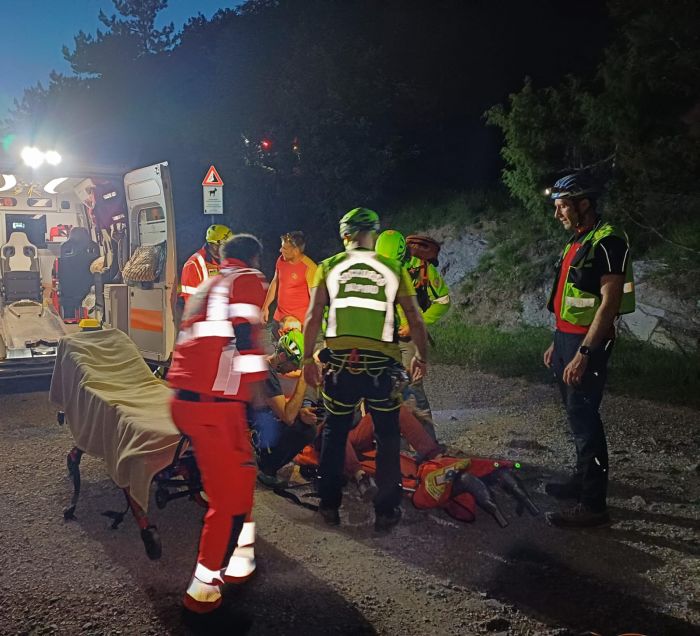 Malore in parete a San Dorligo: salvato 57enne triestino durante un allenamento in Val Rosandra
