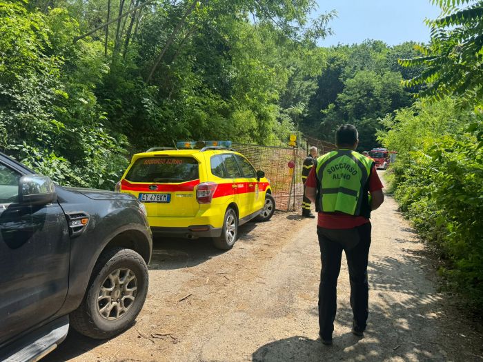Tragedia sul Monte Calvario, uomo colto da malore muore davanti al figlio