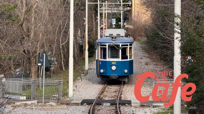 Trionfo e caos: il tram di Opicina riparte tra entusiasmo e disagi (VIDEO)