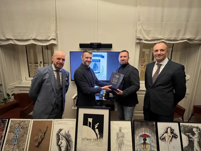 Brindisi natalizio tra arte e convivialità per l’ANPP di Trieste