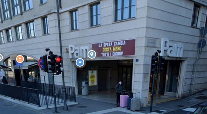 Ubriaco molesto al supermercato: polizia lo identifica e lo caccia dalla Zona Rossa