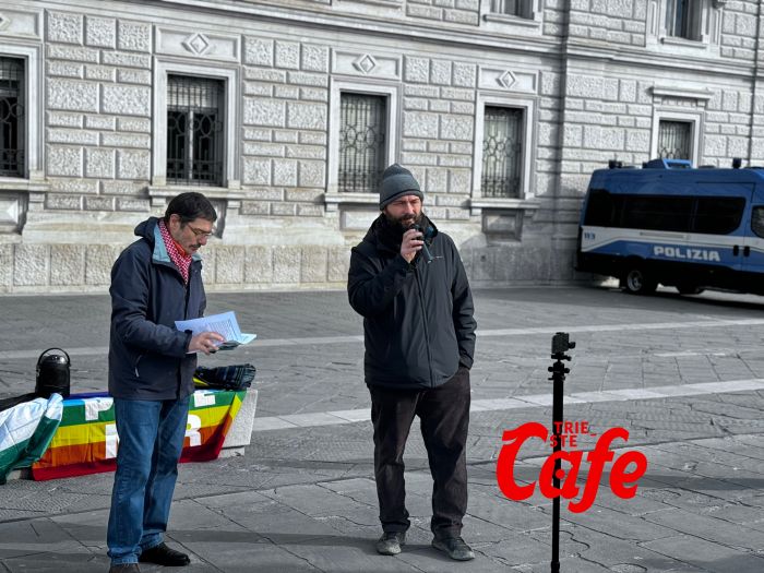 Il Comitato Palestina in piazza Unità: Focus sulla fornitura di armi italiane in zone di conflitto (VIDEO)