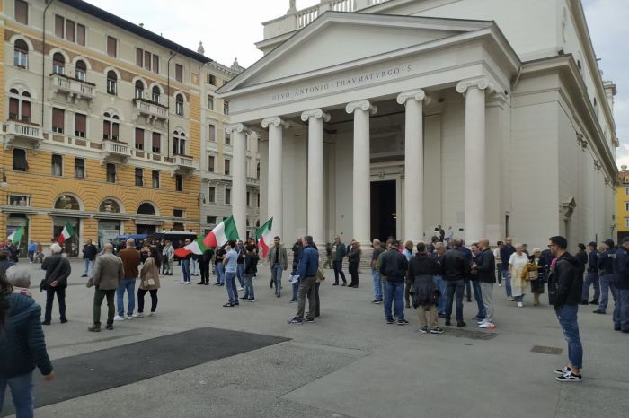Primo maggio a Trieste: presidio tricolore dell'associazione Trieste Pro Patria (VIDEO-SERVIZIO)