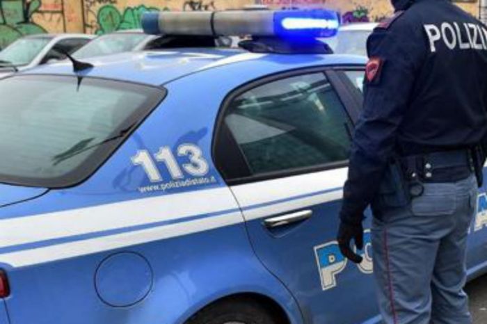 Vecchietto alloggia in hotel ma lo cerca la giustizia: scattano le manette