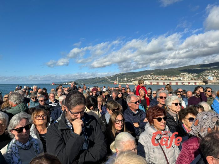 Trieste ha pregato in silenzio: un momento di comunione per la pace