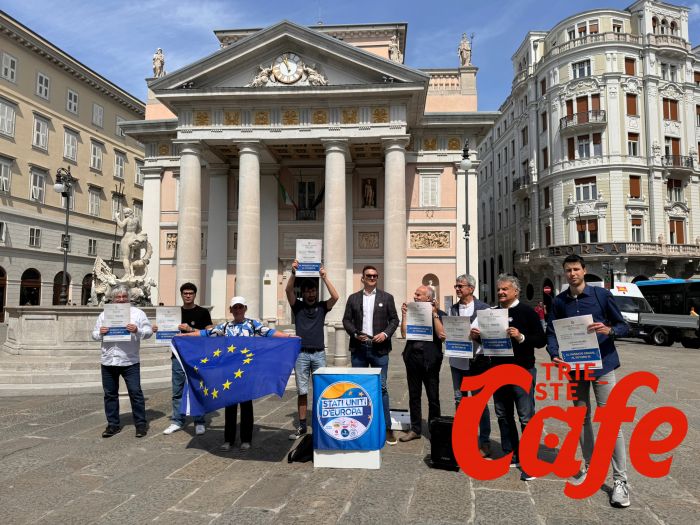 Flash mob degli Stati Uniti d'Europa: "Sì alla libera circolazione, basta confini" (VIDEO-SERVIZIO)