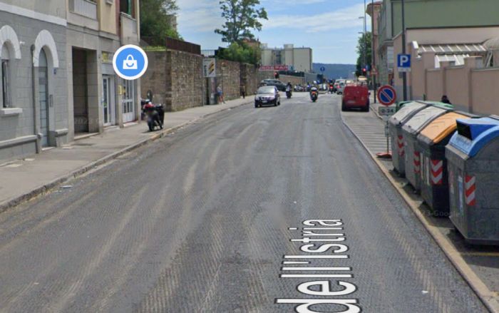 Via dell'Istria, minacce, insulti e violenza contro un ragazzino: baby-gang semina il panico