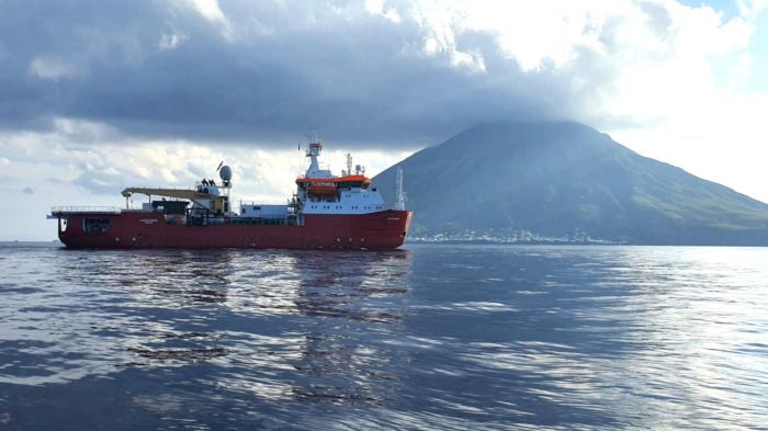 Inizia la campagna oceanografica estiva della nave Laura Bassi