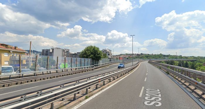  Cadavere bendato sulla Grande Viabilità, l'uomo potrebbe essere stato torturato