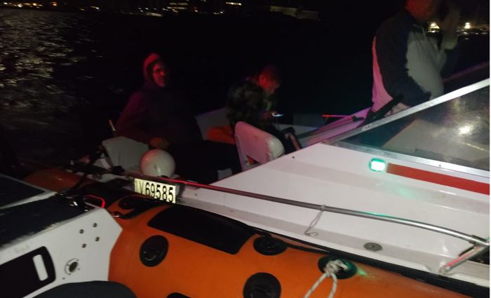Natante alla deriva con il  motore in avaria