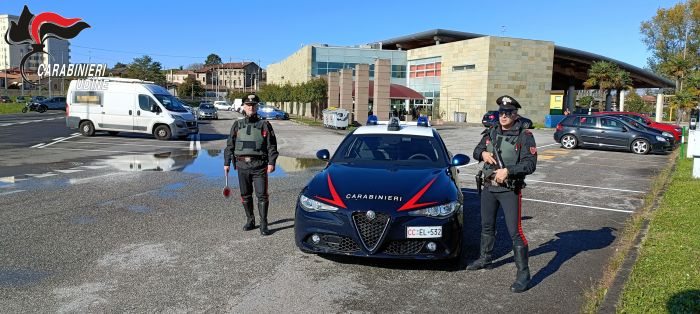 Fvg: aggredisce la ragazza colpendola al volto con una testata e offendendola con frasi razziste 'per l'origine extracomunitaria' 