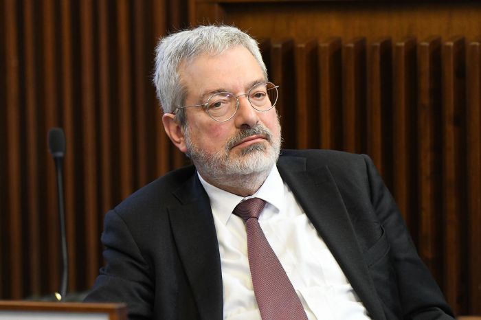 Honsell: "Redditi fermi in Fvg, basta favori ai ricchi, servono scelte più eque"