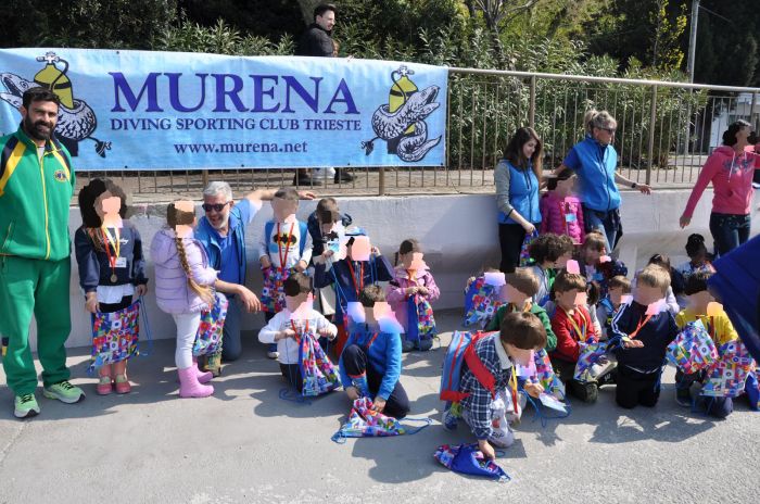 Barcola, i bambini diventano eco-esploratori: pulizia dei fondali con la Scuola Delfino Blu