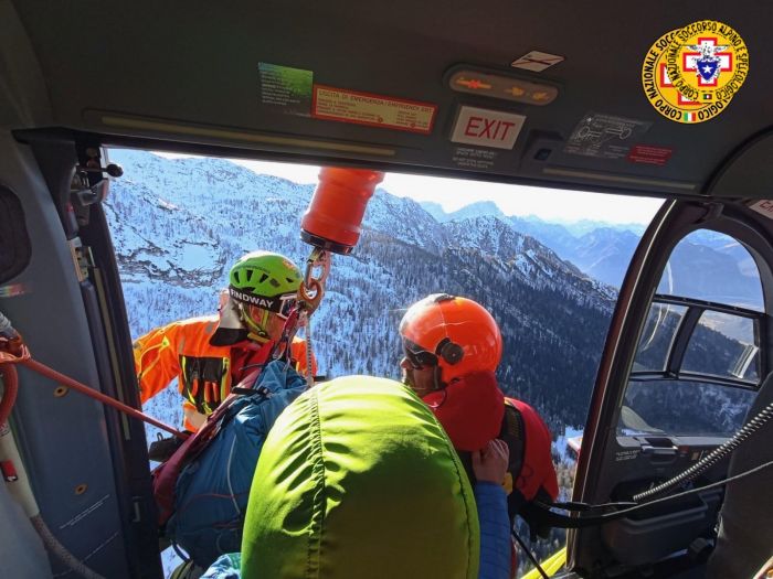 Scialpinista si infortuna: raggiunta dai soccorsi ha richiesto di voler raggiungere l'ospedale autonomamente