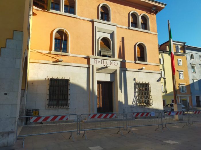 Continuano le sanzioni senza sosta a Muggia, 132 nel 2023 per mancanza di revisione! 