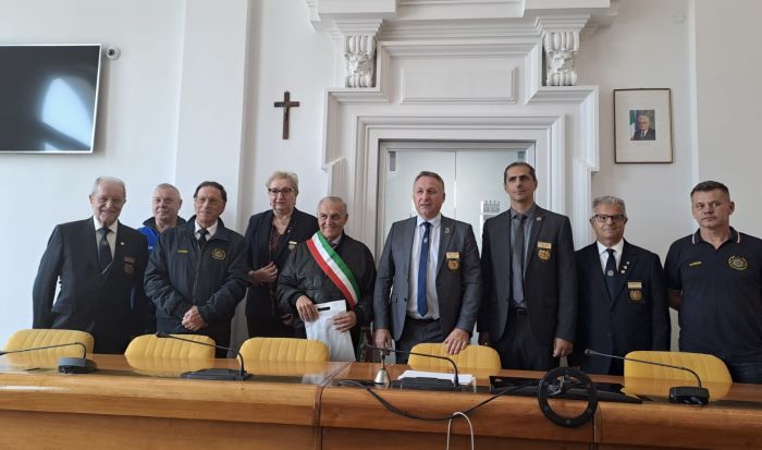 Un incontro per rafforzare le relazioni internazionali e promuovere scambi culturali
