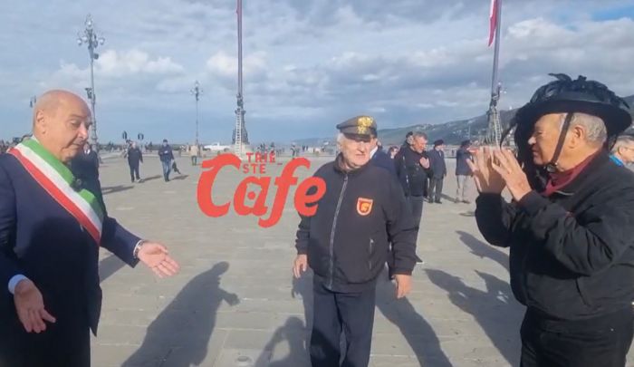 Lo interrompe mentre è impegnato in una intervista, "furia" Dipiazza contro Sterpin (VIDEO ESCLUSIVO) 