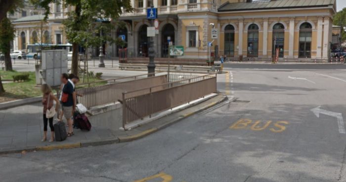 "Sottopasso Stazione, nessuna data per riapertura. Degrado permanente accoglie viaggiatori a Trieste”