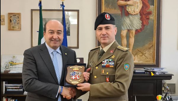 Il Prefetto riceve la visita del nuovo Comandante del Reggimento Piemonte Cavalleria