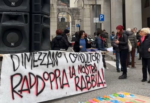 A Trieste nuova protesta contro la chiusura dei consultori