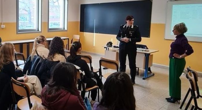 Carabinieri nelle scuole isontine, organizzati incontri per promuovere la cultura della legalità 