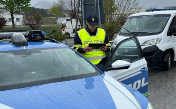 Brillante operazione della polizia, sanzionati 7 veicoli privi di revisione e 2 senza assicurazione