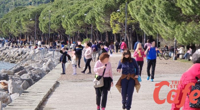 Il vento spazza via l'entusiasmo barcolano della domenica