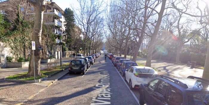 Auto sospetta in viale Romolo Gessi, artificieri sul posto e via chiusa per mezz'ora