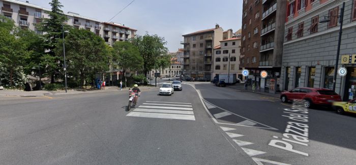 Agitazione in piazza Sansovino: triestina imbriaghela DOC minaccia e sputa sui carabinieri