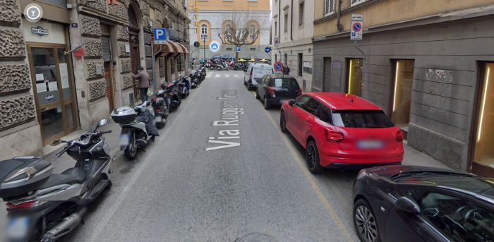 Via Timeus, tentato furto di moto mette a rischio madre e figlia: "Poteva finire in tragedia"