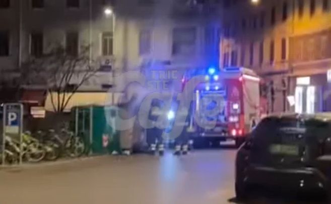 Ennesimo incendio a un cassonetto dei rifiuti in città: fiamme in piazza Perugino (VIDEO)