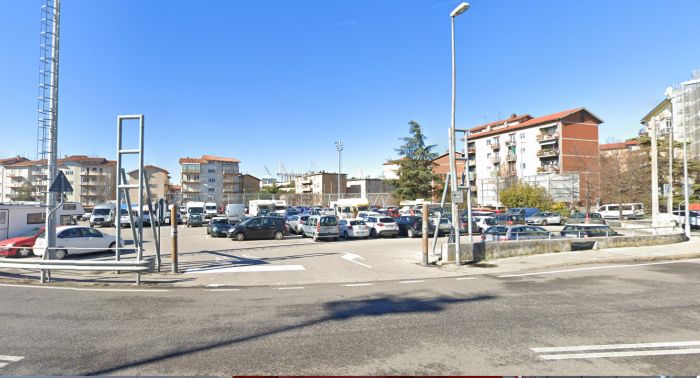 Ponziana, incidente col motorino: l’appello per trovare la donna che ha aiutato