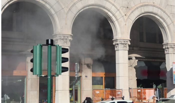 Principio d’incendio in zona piazza Goldoni: intervento dei Vigili del Fuoco