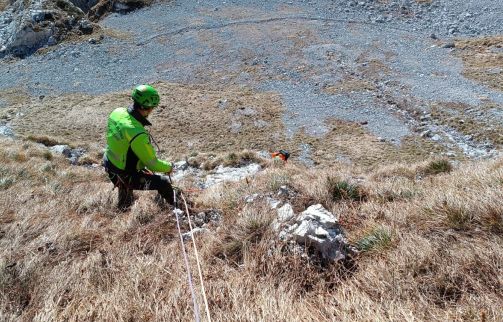 Escursionista bloccato in montagna in Fvg, tratto in salvo dal Soccorso Alpino e dall’elisoccorso