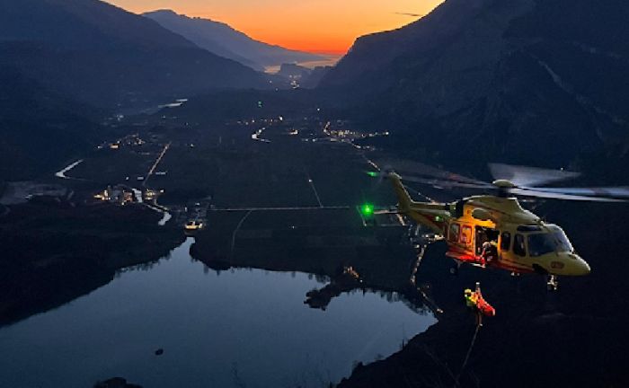 Incidente in parapendio in Trentino, pilota tedesco precipita e viene elitrasportato in ospedale
