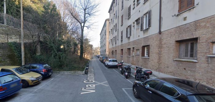 Rubati regali di Natale in un palazzo di via Orlandini: proprietaria chiede gesto di coscienza