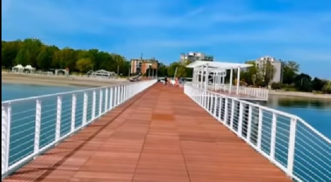 Marina Julia pronta per la Pasqua: conclusi i lavori sul pontile, riqualificata la spiaggia e nuovi interventi in arrivo