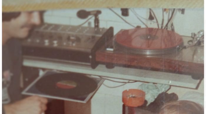 Addio a Maurizio Bacichi: il dj che ha fatto la storia della notte triestina e non solo