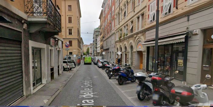 Lotta al degrado, niente alcol per strada dopo le 22 e locali chiusi alle 24 in zona piazza Garibaldi