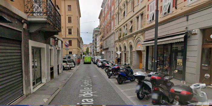 Via Settefontane, tensione nella notte nei pressi del bar Queen: intervento della Polizia, indagini in corso