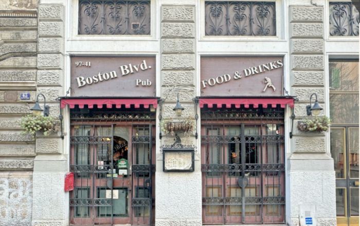 Viale XX Settembre, in vendita lo storico Boston Pub a Trieste