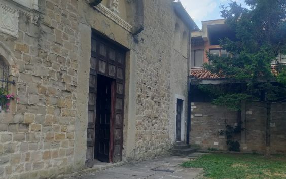 San Francesco rinasce, via ai lavori per rifare il cortile: Muggia punta sul cuore storico 