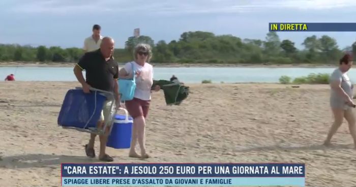Prezzi alle stelle in spiaggia: tra ombrelloni, ristoranti e benzina, l’estate di Jesolo pesa sul portafoglio