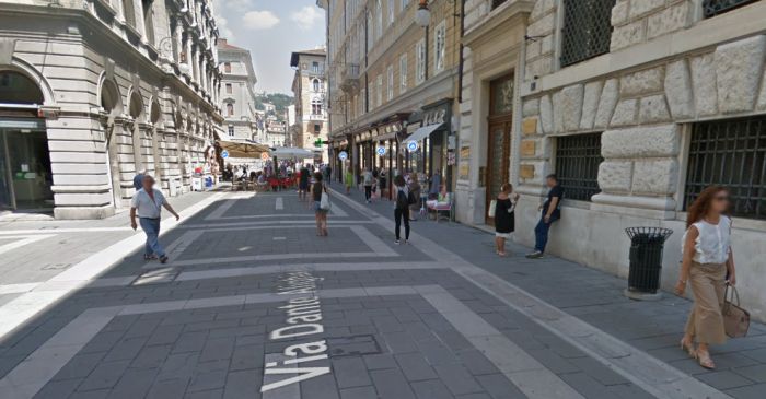 Il gelato “a 3 euro a pallina” divide i cittadini: acceso dibattito online sul nuovo locale in centro