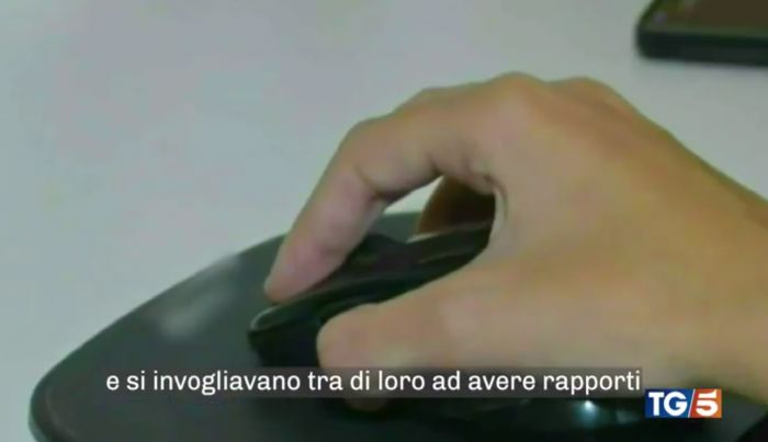 Una donna a Morning News: «Mio marito ha diffuso di nascosto foto intime su un gruppo social»