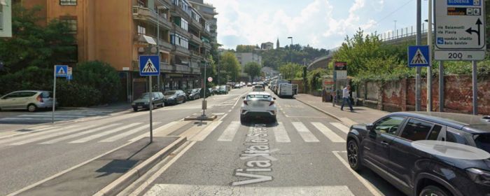 Via Svevo, perde conoscenza dopo lo schianto: ora cerca il giovane che le ha prestato aiuto 
